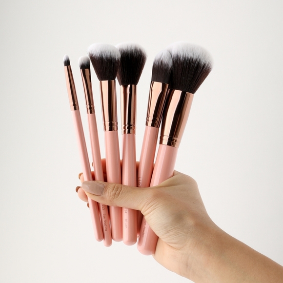 Sold Luxie Signature Rose Gold Brush 13-piece Set - Picture 8 of 10